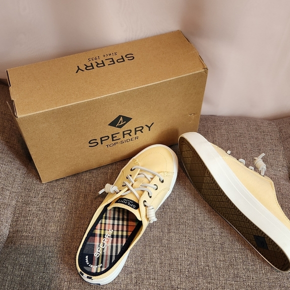 SPERRY NIB Crest Vibe Chambray Yellow Mules/slip ons SIZE 6 - Picture 2 of 8